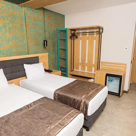 فندق Peramis & 3*